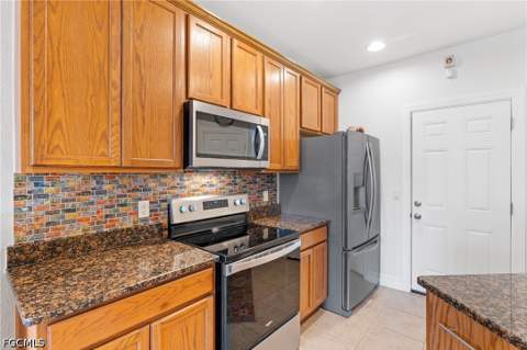 16150 Via Solera Cir 102, Fort Myers FL - photo 7 of 33