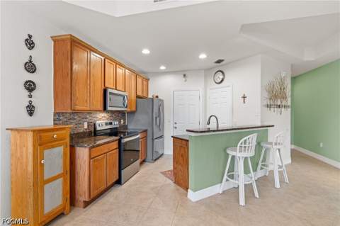 16150 Via Solera Cir 102, Fort Myers FL - photo 8 of 33
