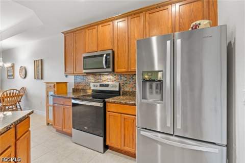 16150 Via Solera Cir 102, Fort Myers FL - photo 9 of 33