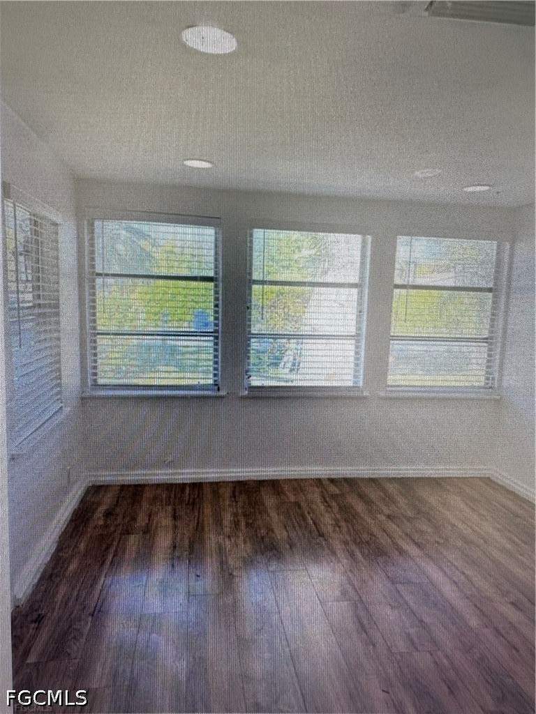 3 bedroom SingleFamilyResidence at 333 San Bernardino St, Palmona Park, North Fort Myers — photo 5