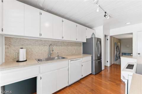 1702 Hill Ave, Fort Myers FL - photo 10 of 24