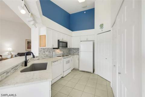 28851 Bermuda Lago Ct 304, Bonita Springs FL - photo 9 of 27