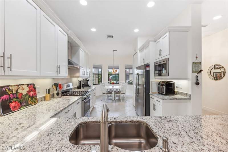 4 bedroom SingleFamilyResidence at 4360 Aurora St, Stonecreek, Naples — photo 4
