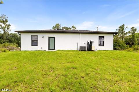 1137 Essex St E, Lehigh Acres FL - photo 16 of 22
