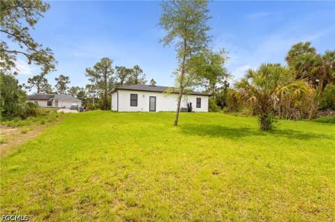 1137 Essex St E, Lehigh Acres FL - photo 17 of 22