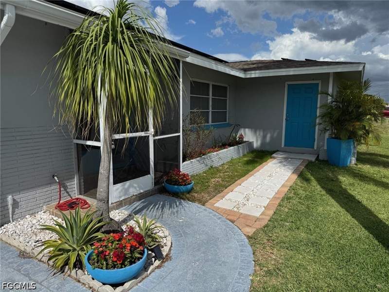 3 bedroom SingleFamilyResidence at 1437 SE 21st Ln, Cape Coral, Cape Coral — photo 5