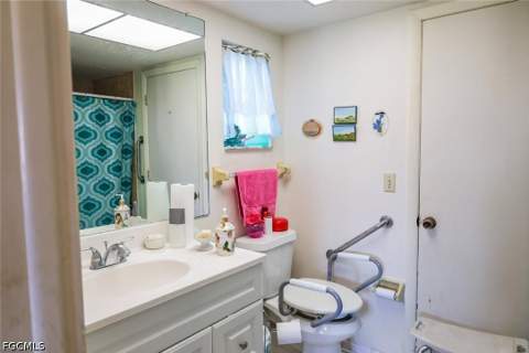 1433 SE 14th Ter, Cape Coral FL - photo 11 of 17