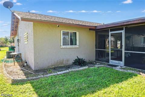 1433 SE 14th Ter, Cape Coral FL - photo 15 of 17