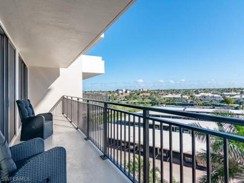180 Seaview Ct 612, Marco Island FL - photo 11 of 34