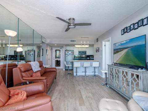 180 Seaview Ct 612, Marco Island FL - photo 7 of 34