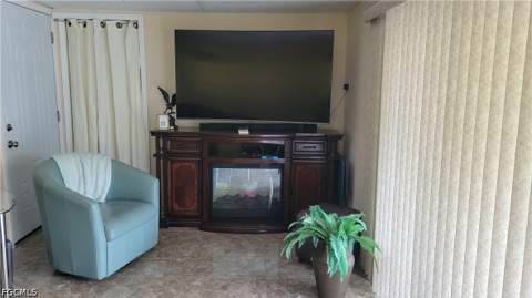 91 Sun Cir, Fort Myers FL - photo 12 of 18