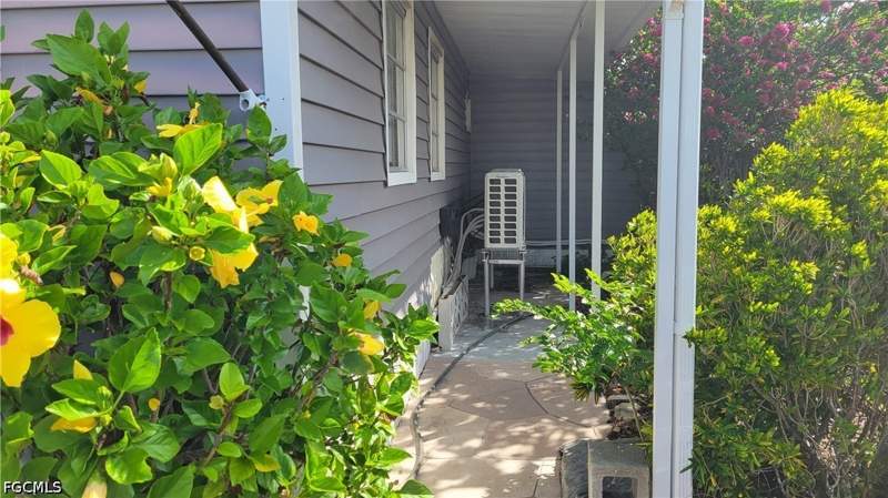 2 bedroom ManufacturedHome at 91 Sun Cir, Orange Harbor Mobile Home Park, Fort Myers — photo 2