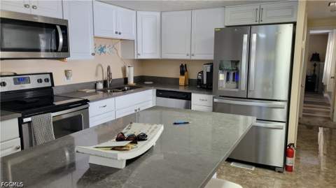 91 Sun Cir, Fort Myers FL - photo 7 of 18