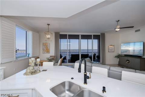 2104 W First St 3103, Fort Myers FL - photo 23 of 45