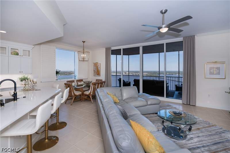 3 bedroom Condominium at 2104 W First St 3103, High Point Place, Fort Myers — photo 4