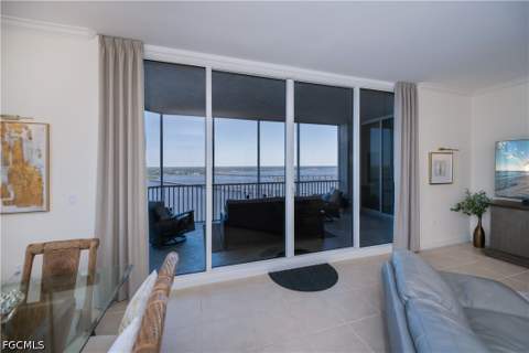 2104 W First St 3103, Fort Myers FL - photo 8 of 45