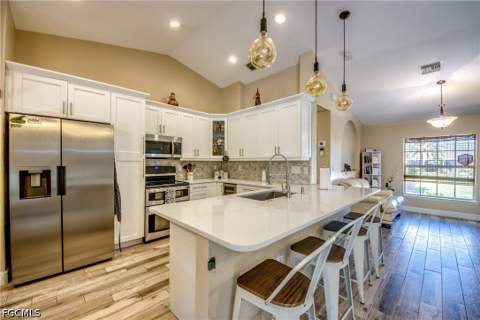 2613 SW 7th Pl, Cape Coral FL - photo 16 of 44
