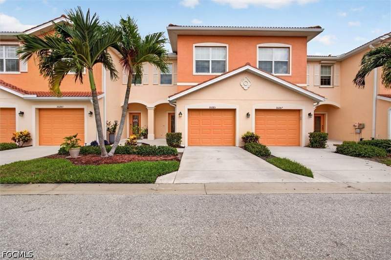 3 bedroom Townhouse at 10285 Via Colomba Cir, Marbella On Cypress, Fort Myers — photo 3