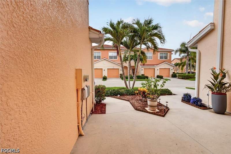 3 bedroom Townhouse at 10285 Via Colomba Cir, Marbella On Cypress, Fort Myers — photo 4