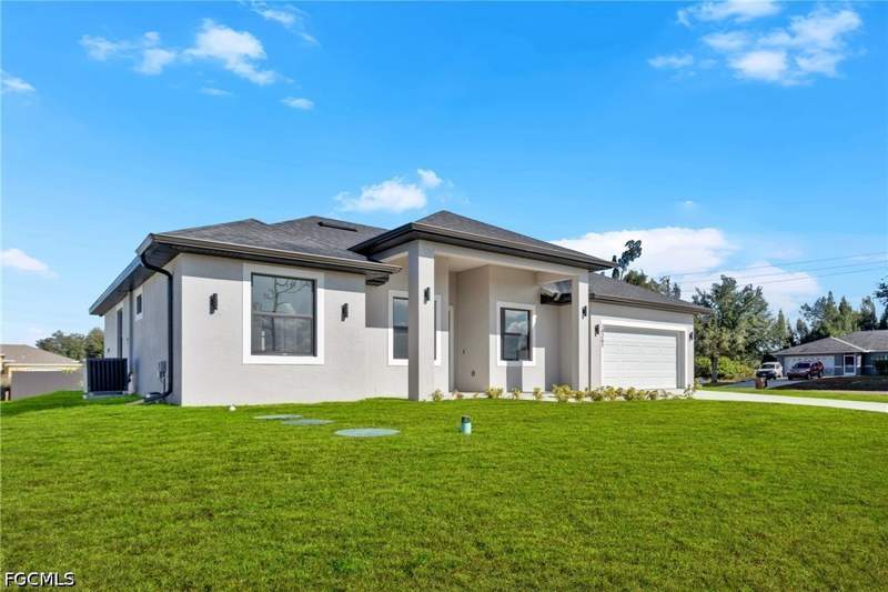 4 bedroom SingleFamilyResidence at 459 Windsor Ave S, Lehigh Acres, Lehigh Acres — photo 2