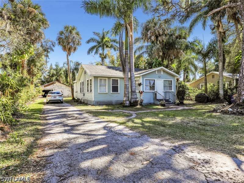 2 bedroom SingleFamilyResidence at 1132 River Rd, Cabana City, North Fort Myers — photo 2