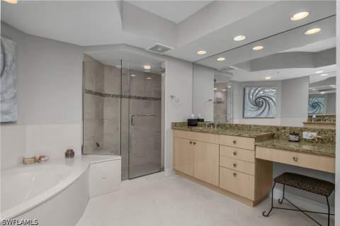 425 Cove Tower Dr 504, Naples FL - photo 21 of 41