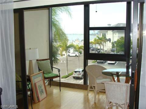807 River Point Dr 201D, Naples FL - photo 10 of 31