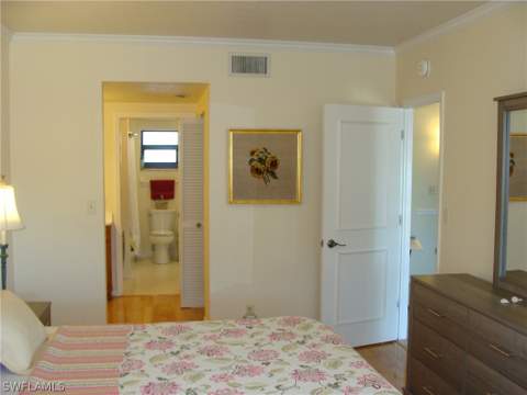 807 River Point Dr 201D, Naples FL - photo 14 of 31