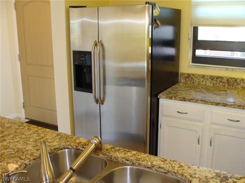 1 bedroom Condominium at 807 River Point Dr 201D, Beaumer, Naples — photo 5