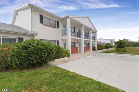 1490 Memoli Ln A6, Fort Myers FL - photo 11 of 32