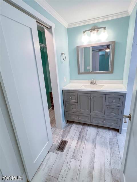 11291 Bougainvillea Ln, Fort Myers Beach FL - photo 21 of 46