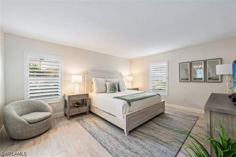 2850 Gulf Shore Blvd N 102, Naples FL - photo 12 of 27