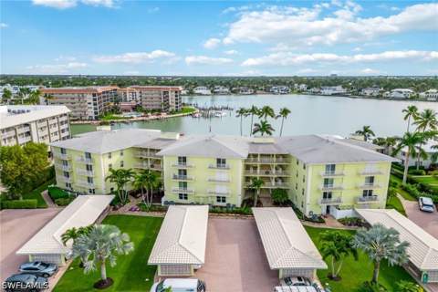 2850 Gulf Shore Blvd N 102, Naples FL - photo 23 of 27