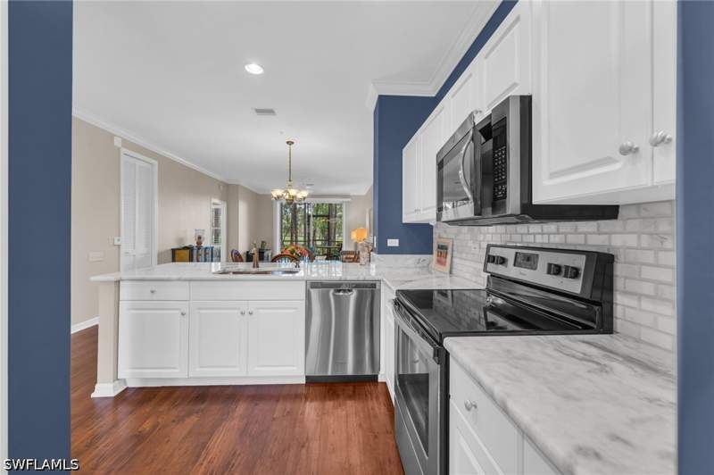 2 bedroom Condominium at 8253 Parkstone Pl 106, Waterford At Vanderbilt Country Club, Naples — photo 4