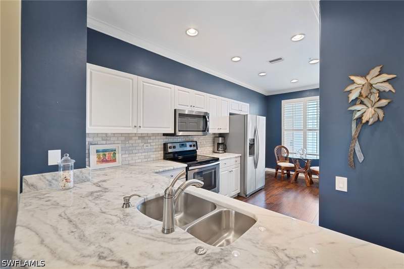 2 bedroom Condominium at 8253 Parkstone Pl 106, Waterford At Vanderbilt Country Club, Naples — photo 5