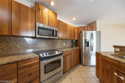 401 NW 36th Pl, Cape Coral FL - photo 16 of 41