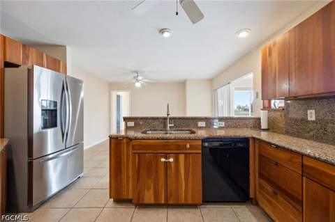 401 NW 36th Pl, Cape Coral FL - photo 17 of 41