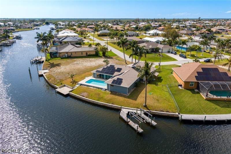 3 bedroom SingleFamilyResidence at 401 NW 36th Pl, Cape Coral, Cape Coral — photo 2