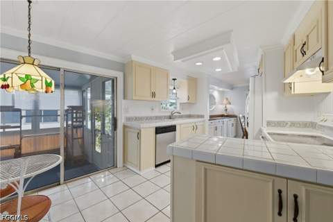 502 Pine Tree Ct, North Fort Myers FL - photo 12 of 35