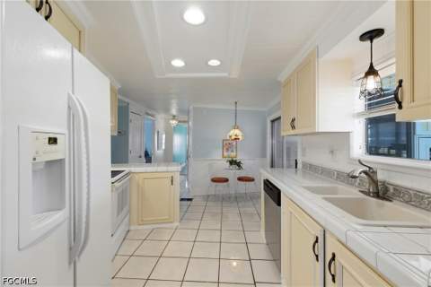 502 Pine Tree Ct, North Fort Myers FL - photo 17 of 35