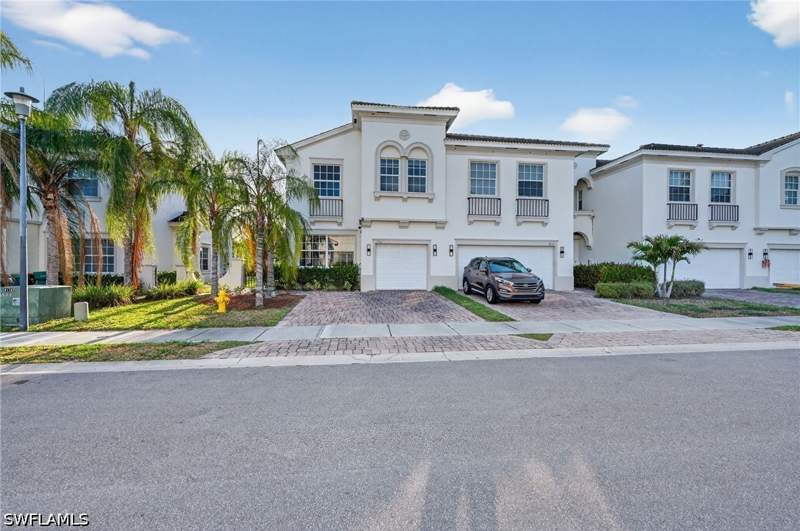 4 bedroom Townhouse at 7005 Romana Way 1701, Falls Of Portofino, Naples — photo 4
