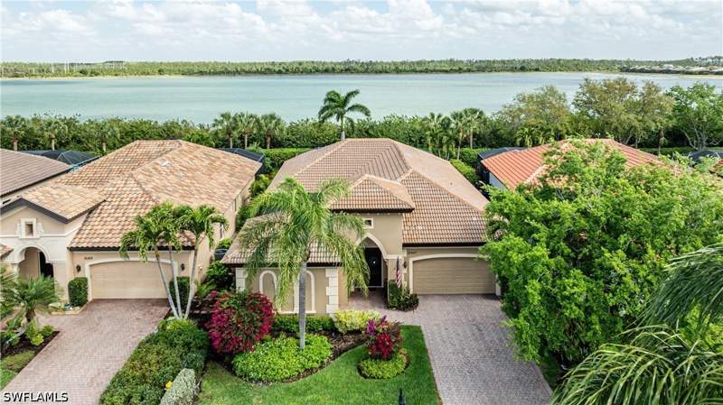 4 bedroom SingleFamilyResidence at 12567 Grandezza Cir, Savona, Estero — photo 3