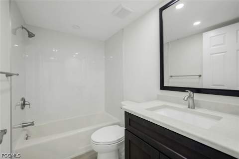 15011 Punta Rassa Rd 403, Fort Myers FL - photo 16 of 29
