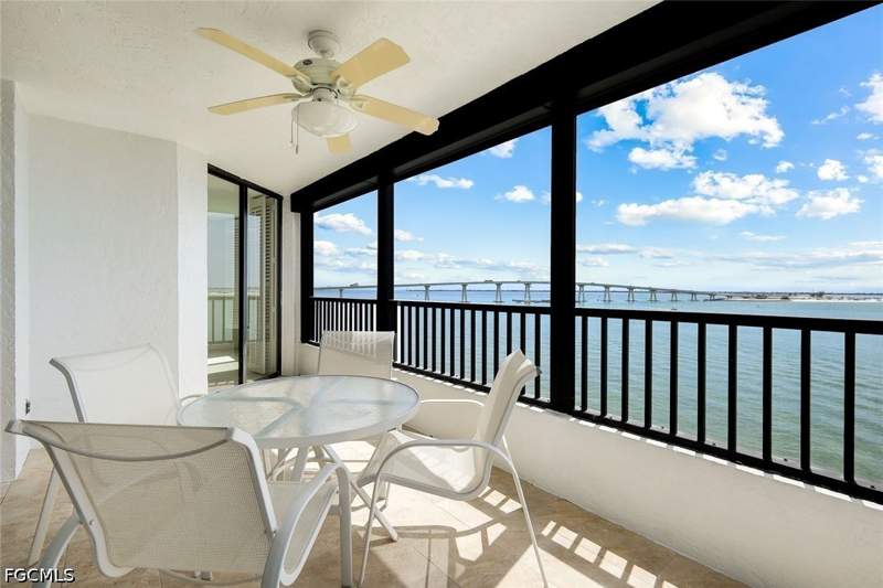 2 bedroom Condominium at 15011 Punta Rassa Rd 403, Punta Rassa, Fort Myers — photo 2