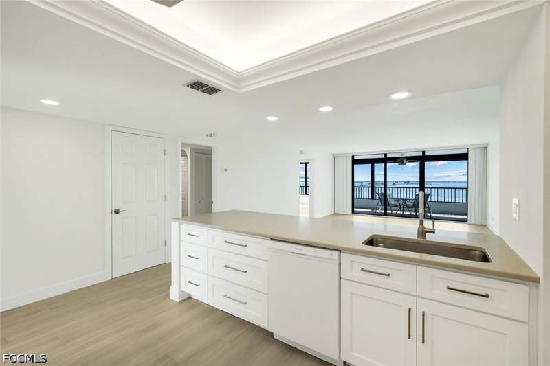 2 bedroom Condominium at 15011 Punta Rassa Rd 403, Punta Rassa, Fort Myers — photo 5