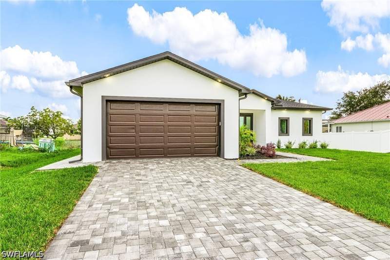 3 bedroom SingleFamilyResidence at 1630 NE 17th Ter, Cape Coral, Cape Coral — photo 2
