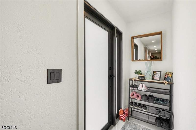 4 bedroom SingleFamilyResidence at 73 Cardinal Dr, Holeusa Estates, North Fort Myers — photo 4