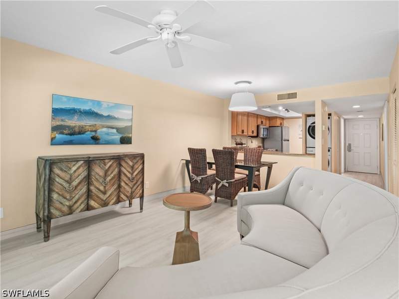 1 bedroom Condominium at 600 Neapolitan Way 127, Park Shore Resort, Naples — photo 2