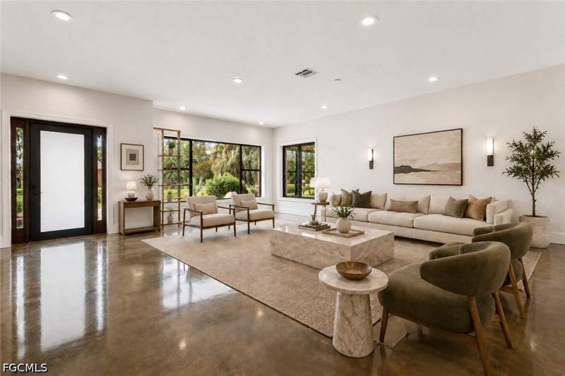 5 bedroom SingleFamilyResidence at 1561 Lynwood Ave, Poinciana Park, Fort Myers — photo 2