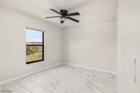 923 NE 1st Ave, Cape Coral FL - photo 11 of 37